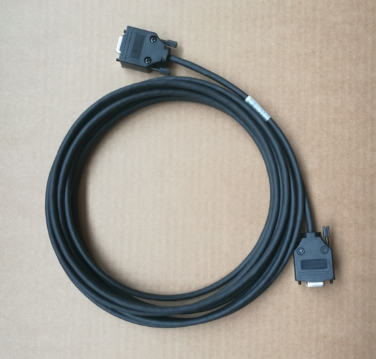17-04730-01 -  Serial Cable 5m